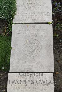 Boulogne Eastern Cemetery - Linney, Henry