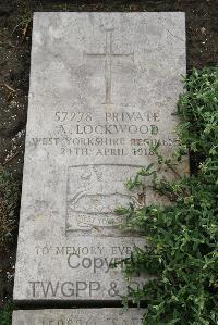 Boulogne Eastern Cemetery - Lockwood, A