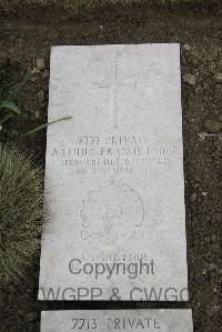 Boulogne Eastern Cemetery - Lodge, Arthur Francis