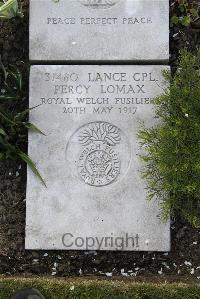 Boulogne Eastern Cemetery - Lomax, Percy