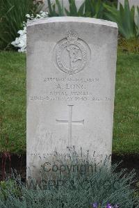Boulogne Eastern Cemetery - Long, Alexander