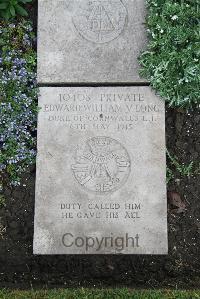 Boulogne Eastern Cemetery - Long, Edward William Valentine