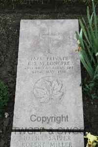 Boulogne Eastern Cemetery - Longpre, E S M