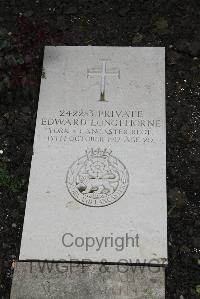 Boulogne Eastern Cemetery - Longthorne, Edward