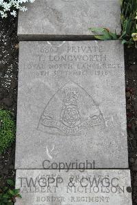 Boulogne Eastern Cemetery - Longworth, T