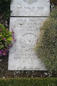 Boulogne Eastern Cemetery - Lorimer, A S