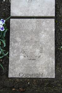 Boulogne Eastern Cemetery - Lumley, William Frederick