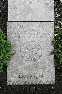 Boulogne Eastern Cemetery - Lunn, E