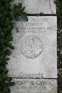 Boulogne Eastern Cemetery - Lunney, J