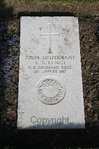 Boulogne Eastern Cemetery - Lynch, Cecil Audley