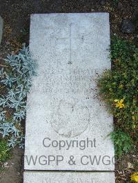 Boulogne Eastern Cemetery - Mildon, William Henry