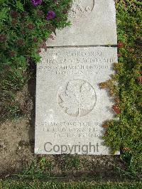 Boulogne Eastern Cemetery - MacDonald, Charles Lloyd