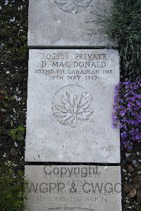 Boulogne Eastern Cemetery - MacDonald, D