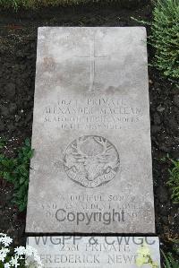 Boulogne Eastern Cemetery - MacLean, Alexander