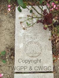 Boulogne Eastern Cemetery - MacKin, John