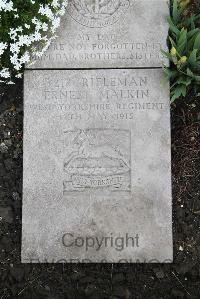 Boulogne Eastern Cemetery - Malkin, Ernest