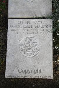 Boulogne Eastern Cemetery - Mallyon, James Joseph