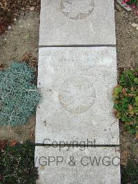 Boulogne Eastern Cemetery - Marchant, J S