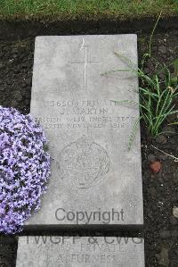 Boulogne Eastern Cemetery - Martin, J