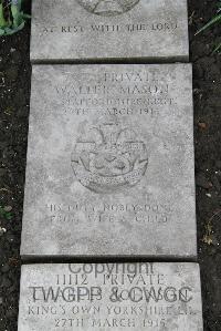Boulogne Eastern Cemetery - Mason, Walter