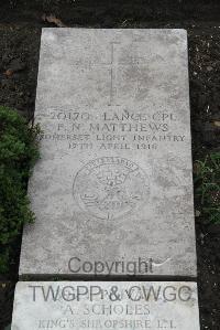 Boulogne Eastern Cemetery - Matthews, Percy Norrison