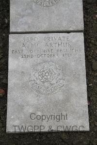 Boulogne Eastern Cemetery - McArthur, A
