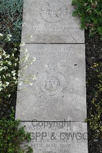 Boulogne Eastern Cemetery - McCracken, A