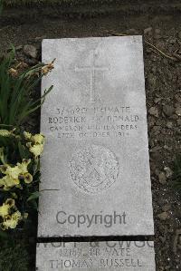 Boulogne Eastern Cemetery - McDonald, Roderick