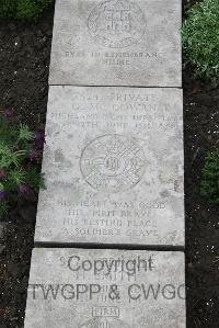 Boulogne Eastern Cemetery - McGowan, George