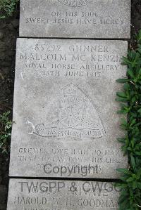 Boulogne Eastern Cemetery - McKenzie, Malcolm