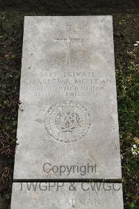 Boulogne Eastern Cemetery - McLean, Charles Allan