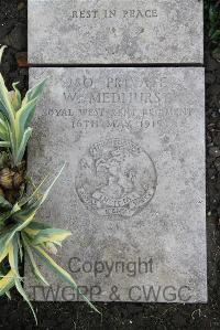 Boulogne Eastern Cemetery - Medhurst, W
