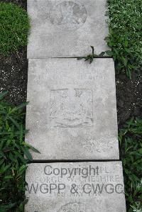 Boulogne Eastern Cemetery - Mellor, Ernest