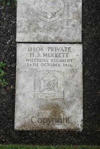 Boulogne Eastern Cemetery - Merrett, H S