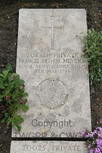 Boulogne Eastern Cemetery - Meyrick, Francis Arthur