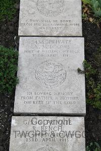 Boulogne Eastern Cemetery - Middows, A
