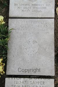 Boulogne Eastern Cemetery - Miles, Michael