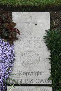 Boulogne Eastern Cemetery - Moncrieff, Peter