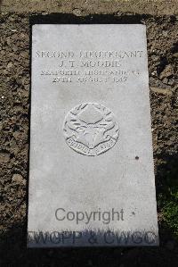 Boulogne Eastern Cemetery - Moodie, John Tully