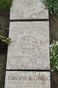 Boulogne Eastern Cemetery - Moodie, William