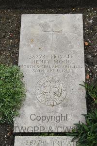 Boulogne Eastern Cemetery - Moor, Henry