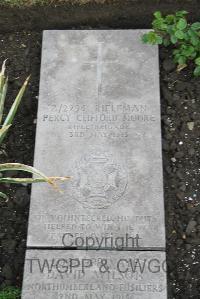 Boulogne Eastern Cemetery - Moore, Percy Clifford