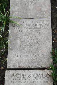 Boulogne Eastern Cemetery - Mowat, Archibald