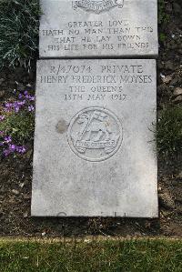 Boulogne Eastern Cemetery - Moyses, Henry Frederick