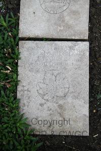 Boulogne Eastern Cemetery - Murch, E J