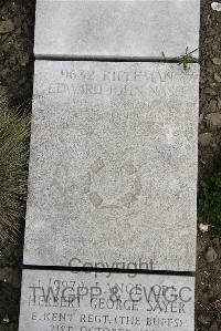 Boulogne Eastern Cemetery - Nash, Edward John