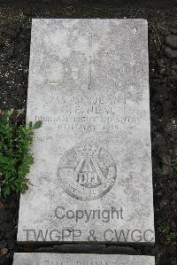 Boulogne Eastern Cemetery - Neal, G E