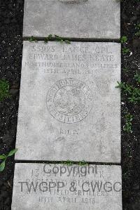 Boulogne Eastern Cemetery - Neate, Edward James