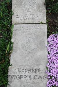 Boulogne Eastern Cemetery - Nesbitt, James Bowden
