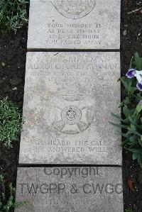 Boulogne Eastern Cemetery - Newman, Alfred Charles